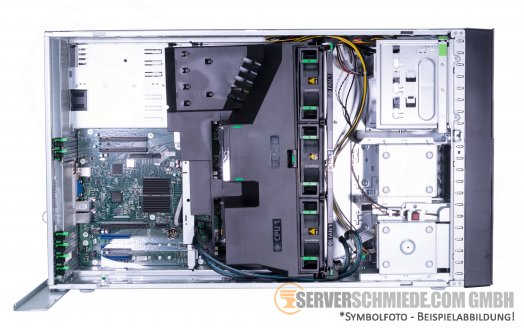 Fujitsu Primergy TX2550 M4 Tower Server 8x 2,5